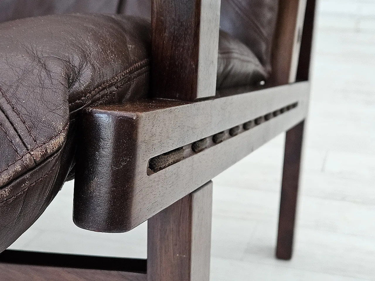 Sedia norvegese di Torbjørn Afdal, "Hunter" in pelle, anni '70 8