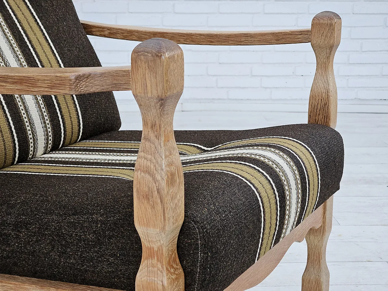 Poltrona danese, lana, legno di quercia, anni '70 2