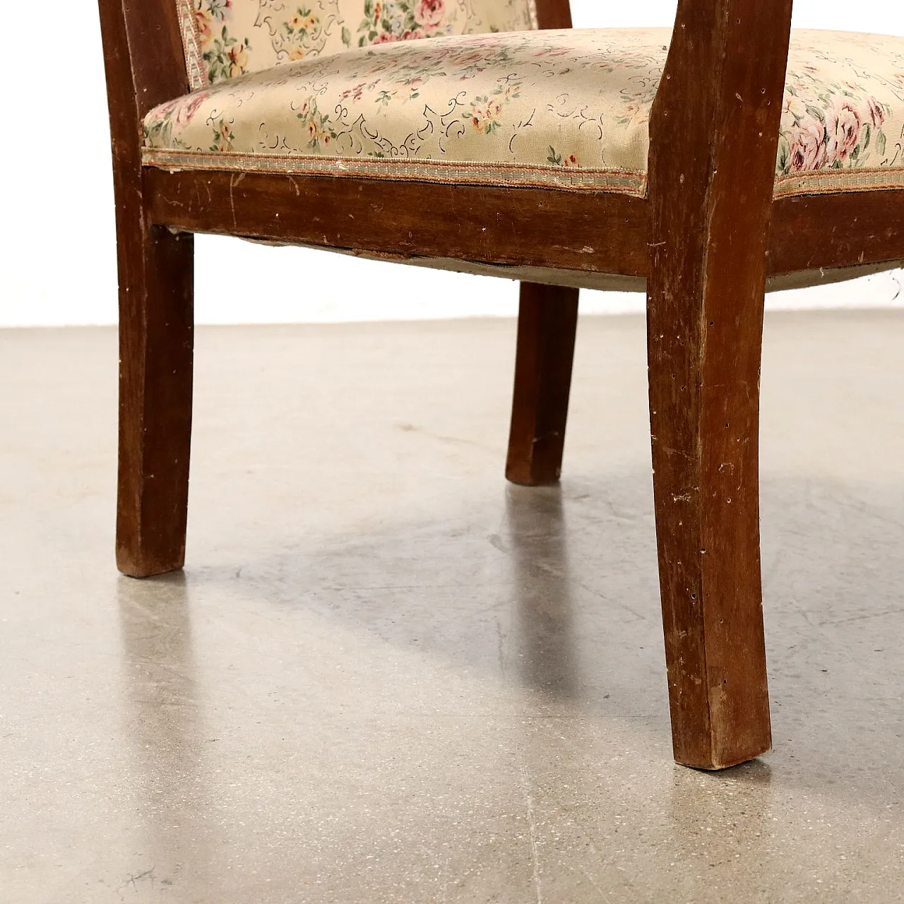 Pair of Art Deco armchairs in wood and fabric, early 20th century 6