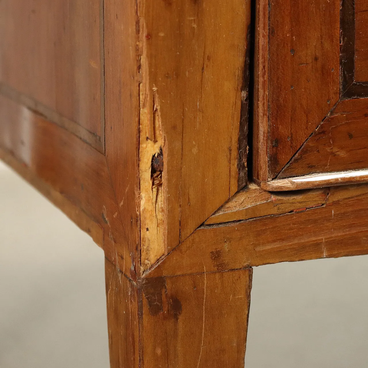 Comò Neoclassico impiallacciato in ciliegio, fine '700 7