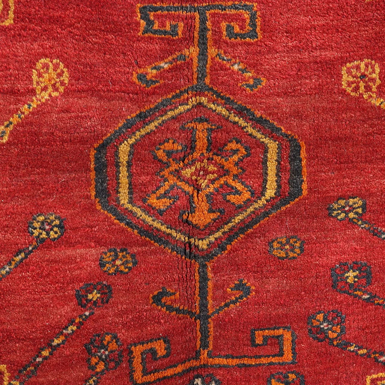 Large knot Jorun rug in red and yellow wool 3