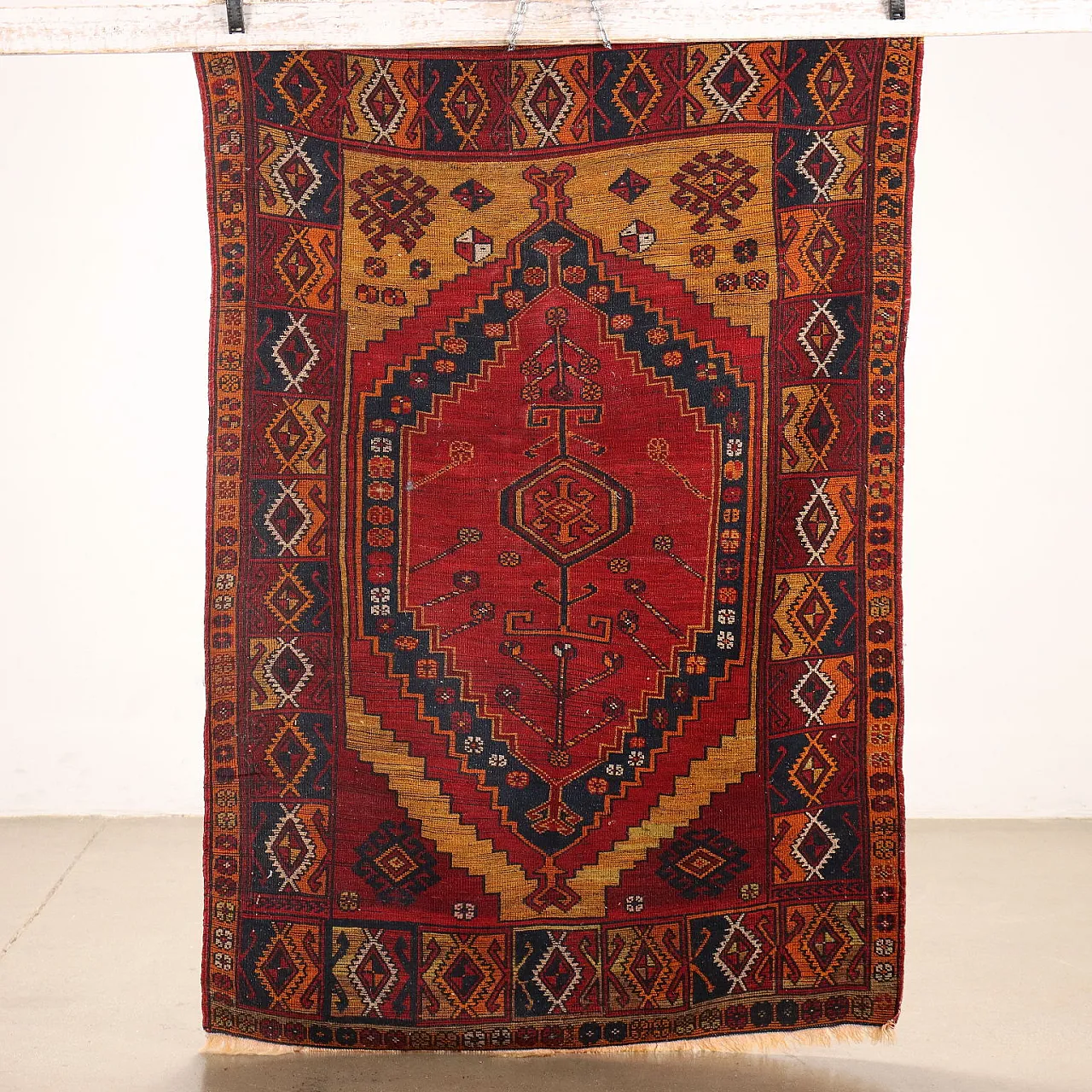 Large knot Jorun rug in red and yellow wool 8