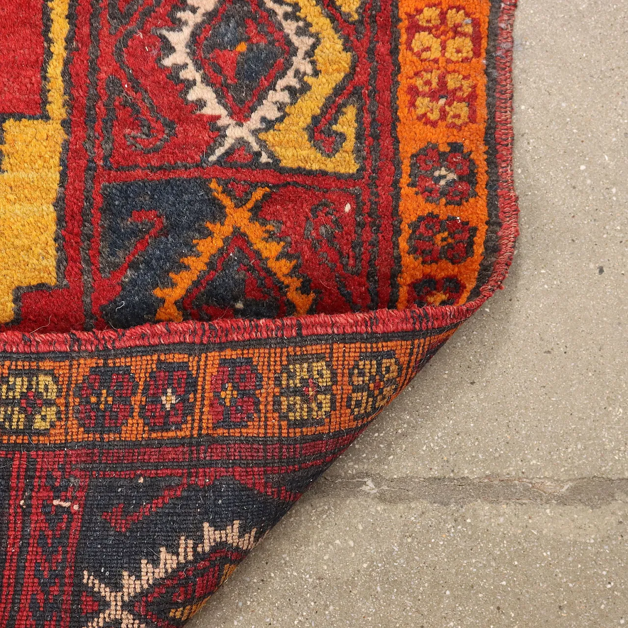 Large knot Jorun rug in red and yellow wool 9