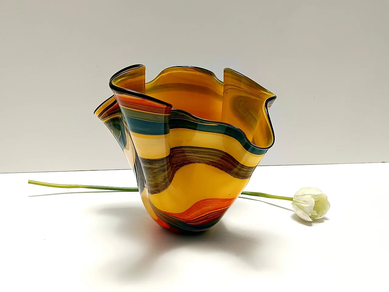 Postmodern multicolored Murano glass Fazzoletto vase, 80s 2