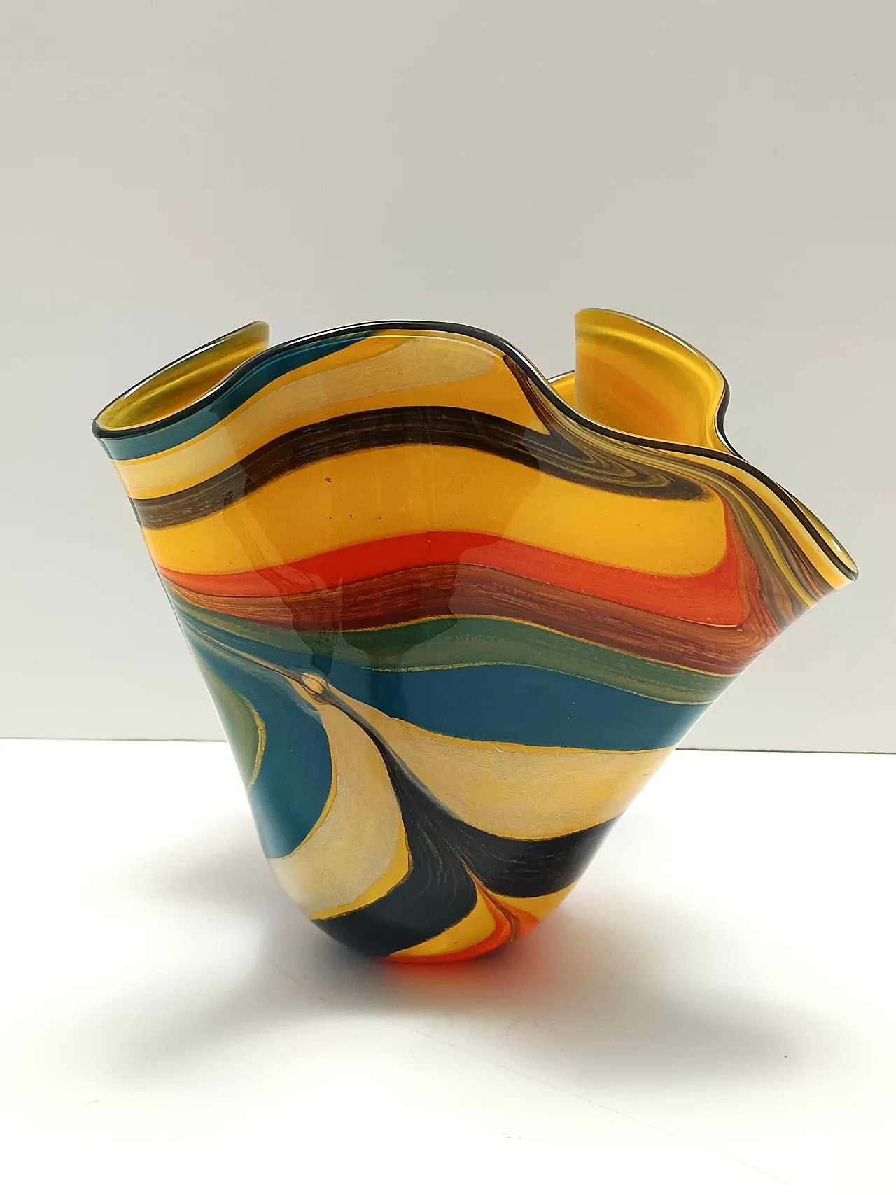 Postmodern multicolored Murano glass Fazzoletto vase, 80s 4