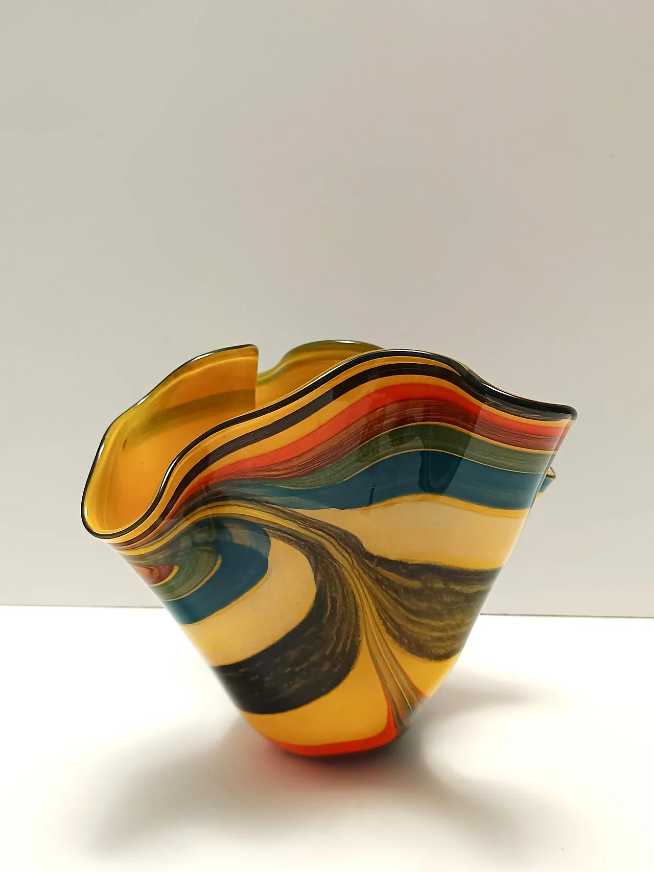 Postmodern multicolored Murano glass Fazzoletto vase, 80s 6