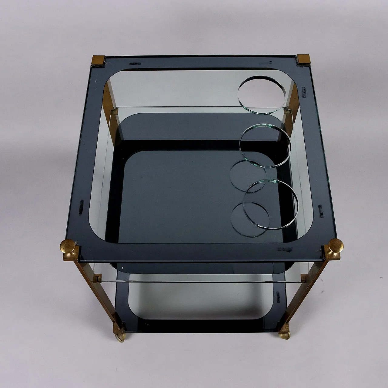 Carrello bar con vano portabottiglie in vetro ed ottone, anni '70 3