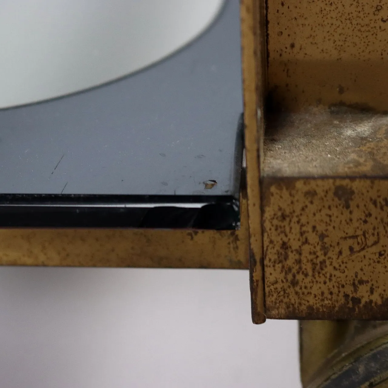 Carrello bar con vano portabottiglie in vetro ed ottone, anni '70 8