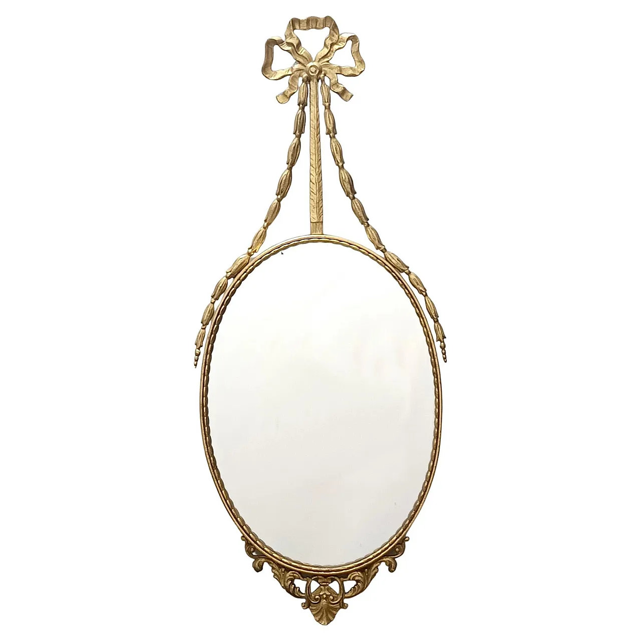 Specchio da parete ovale con cornice in ottone e nastro, anni '60 1