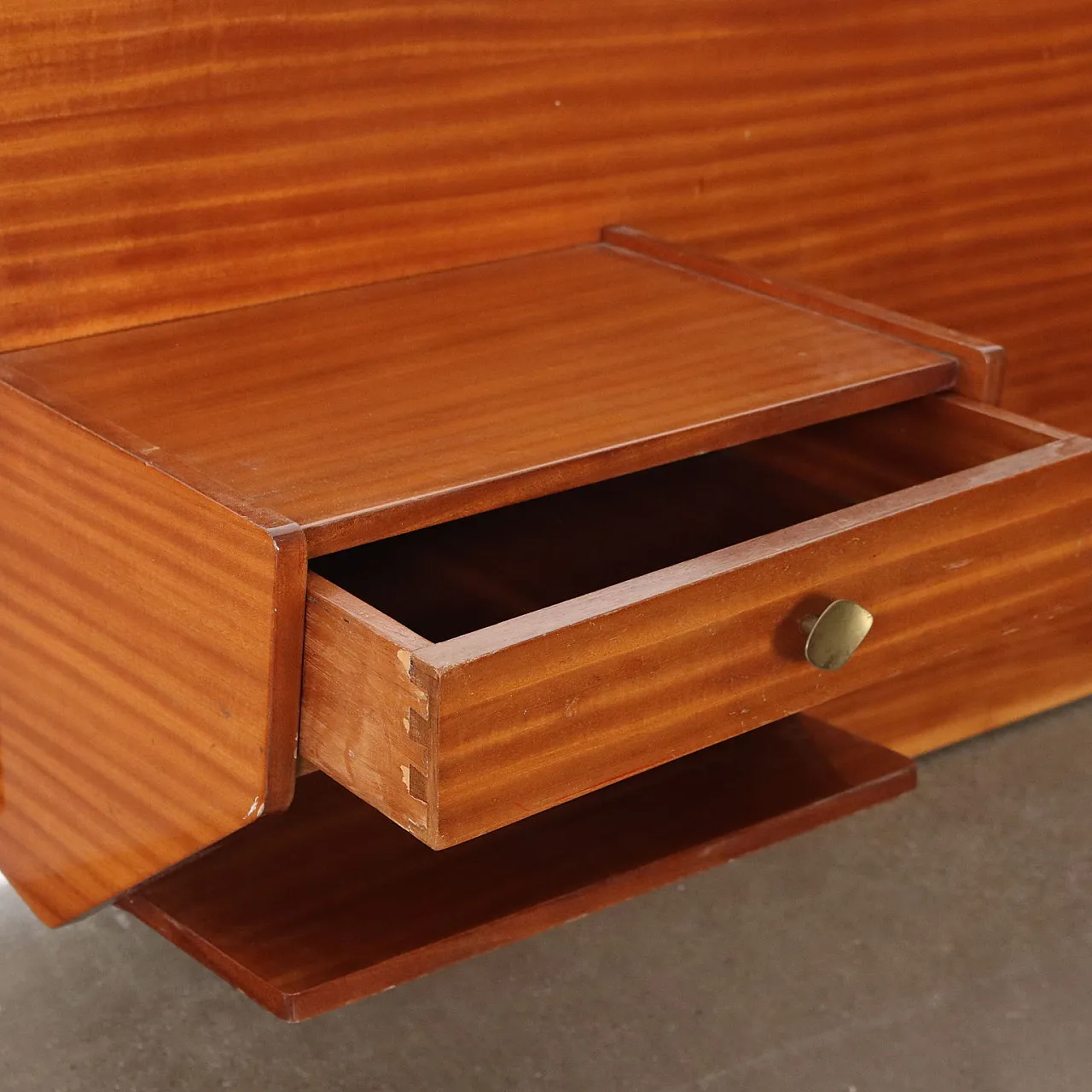 Testiera con comodini in legno, anni '60 4