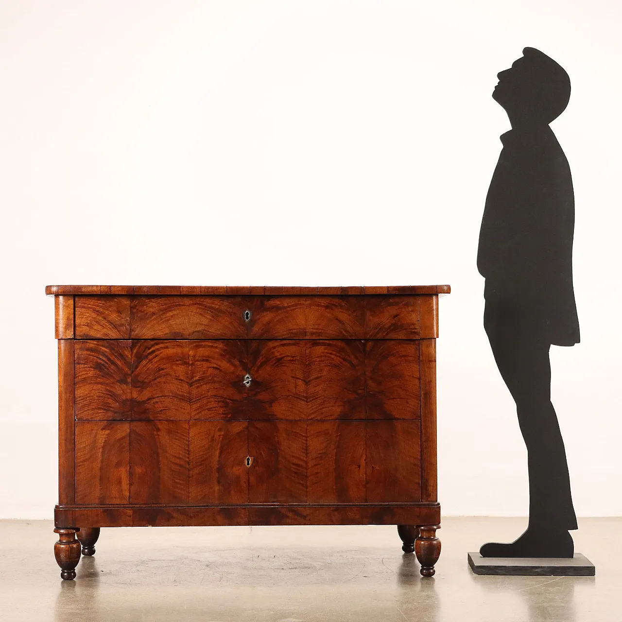 Cassettone Carlo X piemontese lastronato in mogano, '800 2