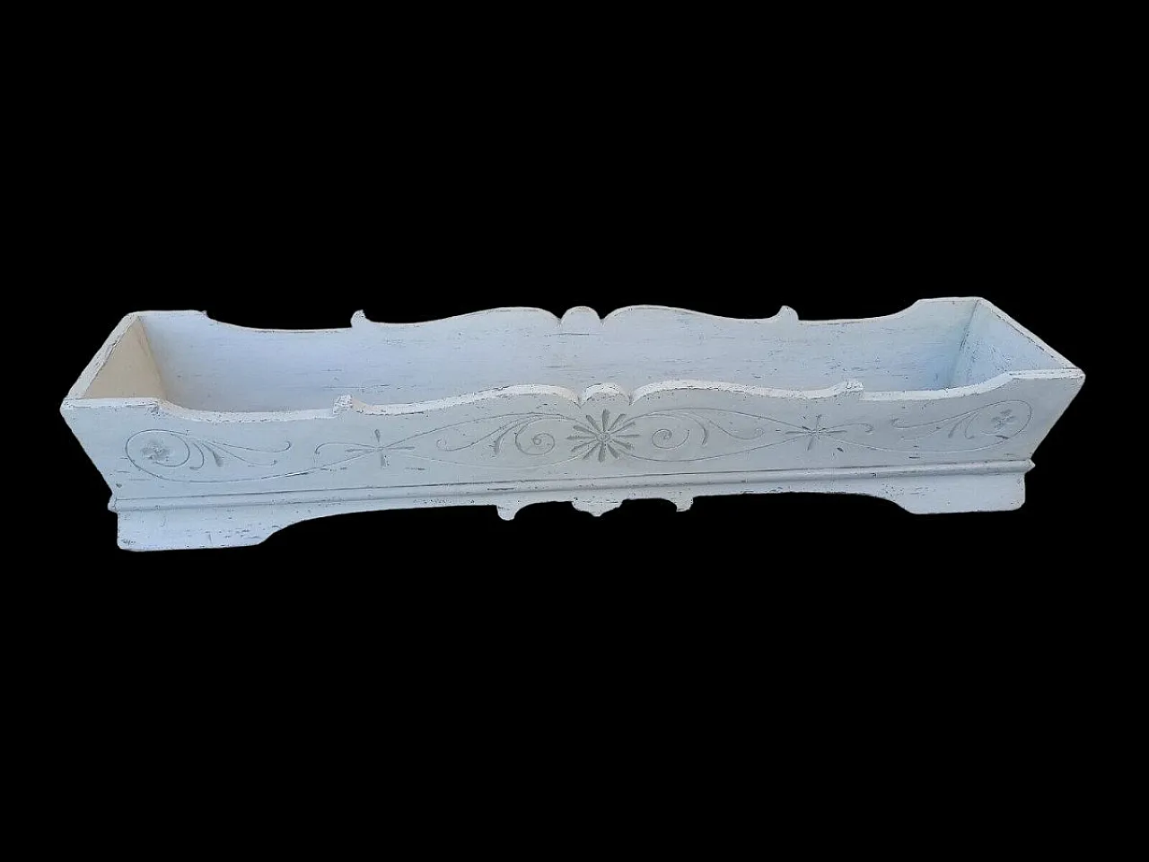 Shaped and engraved vase holder in painted wood, 19th century 1