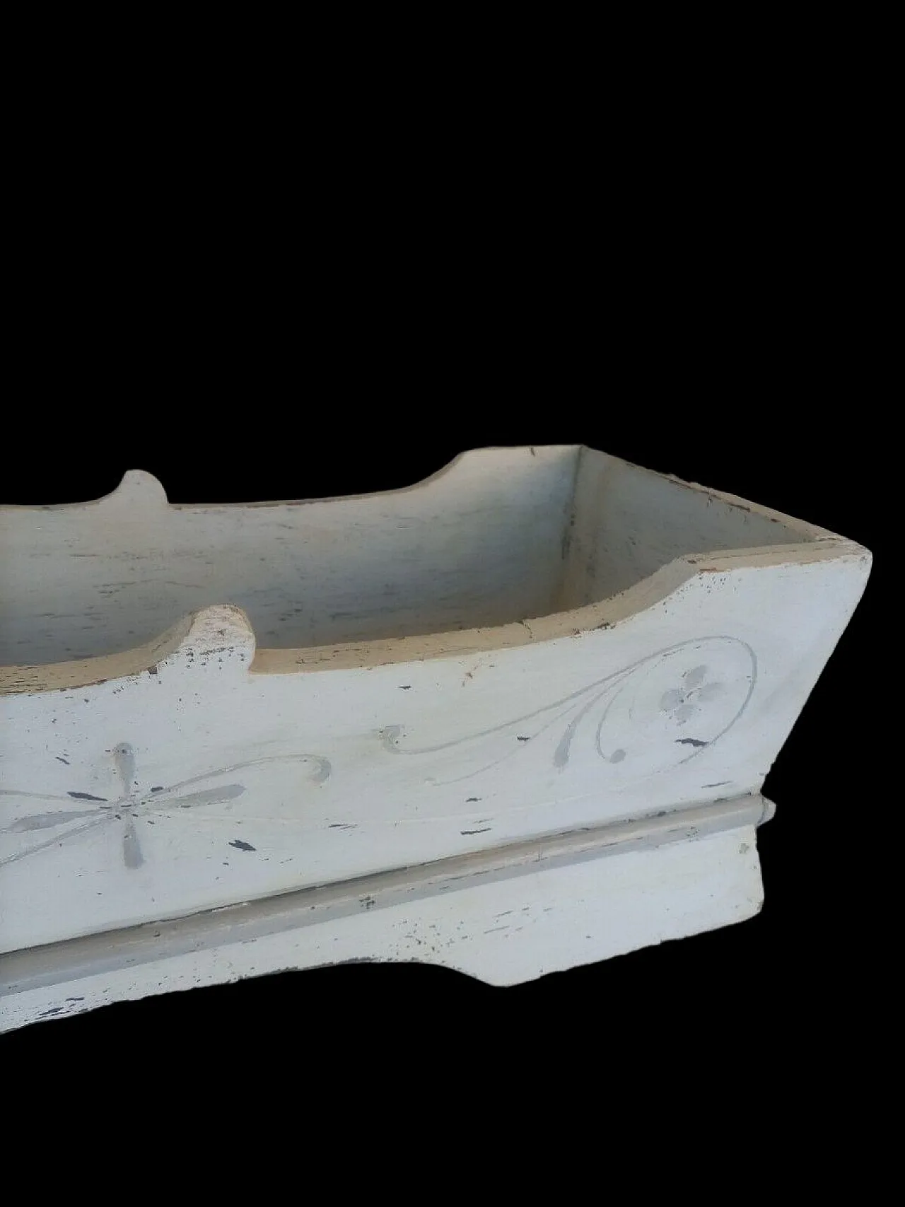 Shaped and engraved vase holder in painted wood, 19th century 3