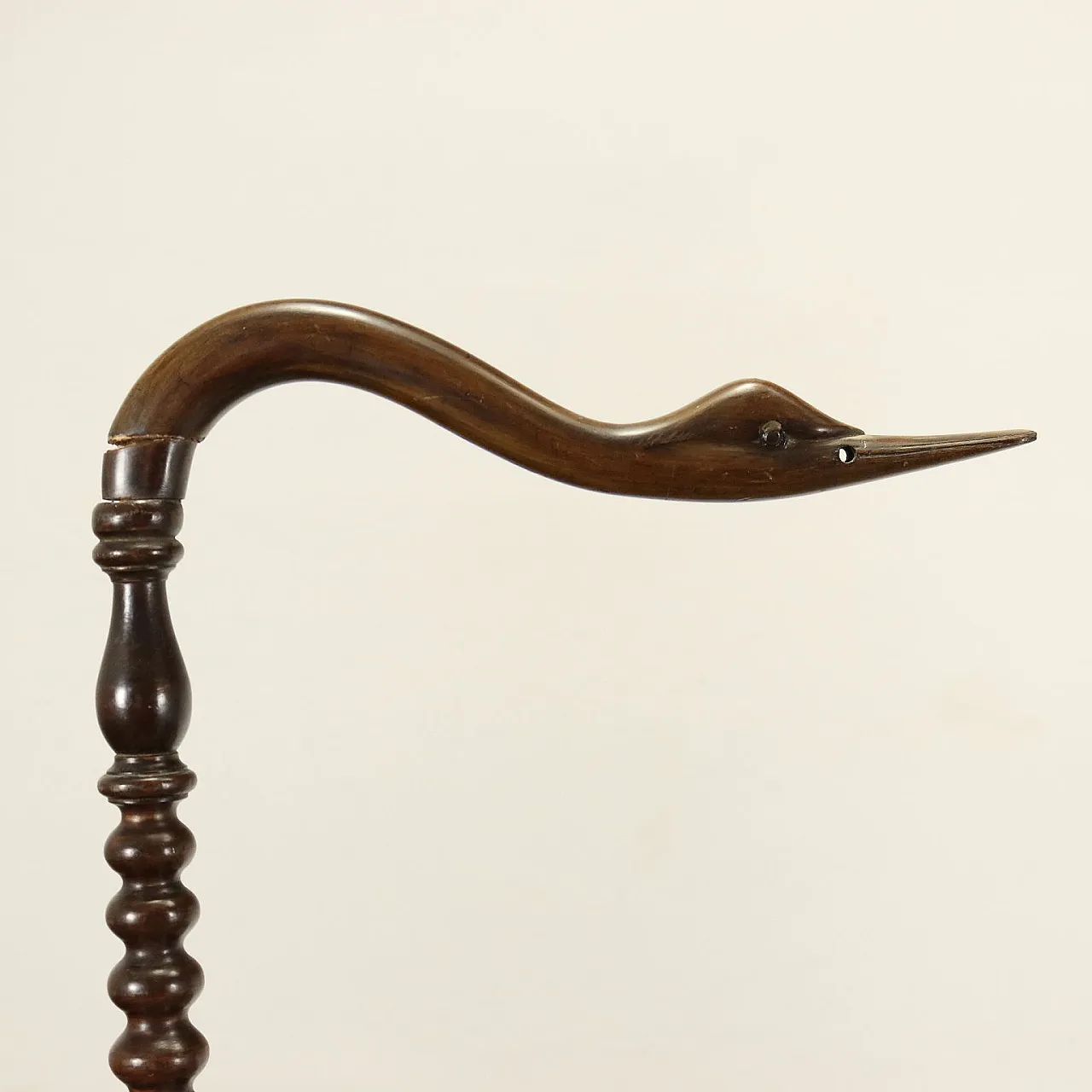 Culla in faggio decorata con testa di cigno, inizio '900 3