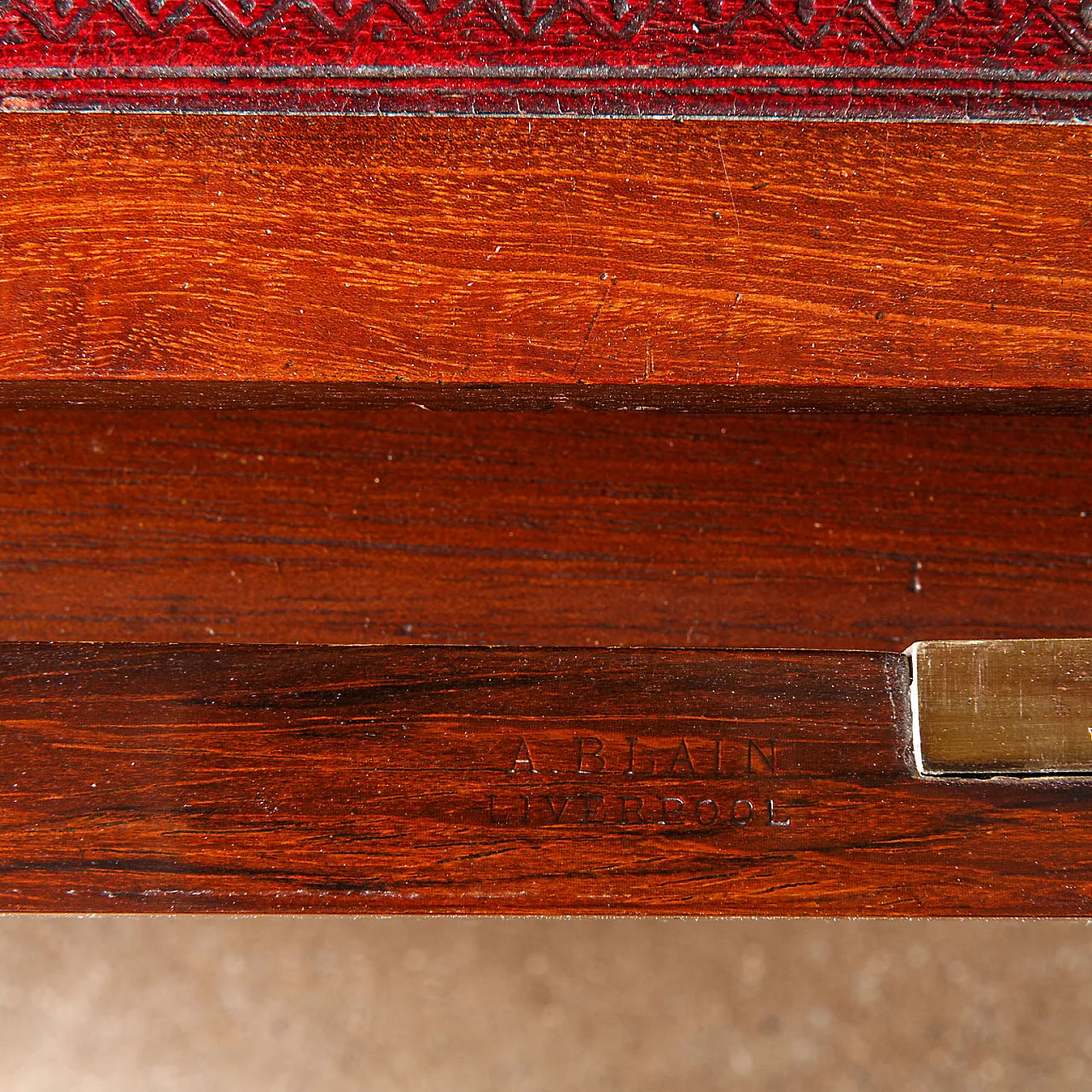 Rosewood writing desk with twisted uprights by Arthur Blain, 1840 10