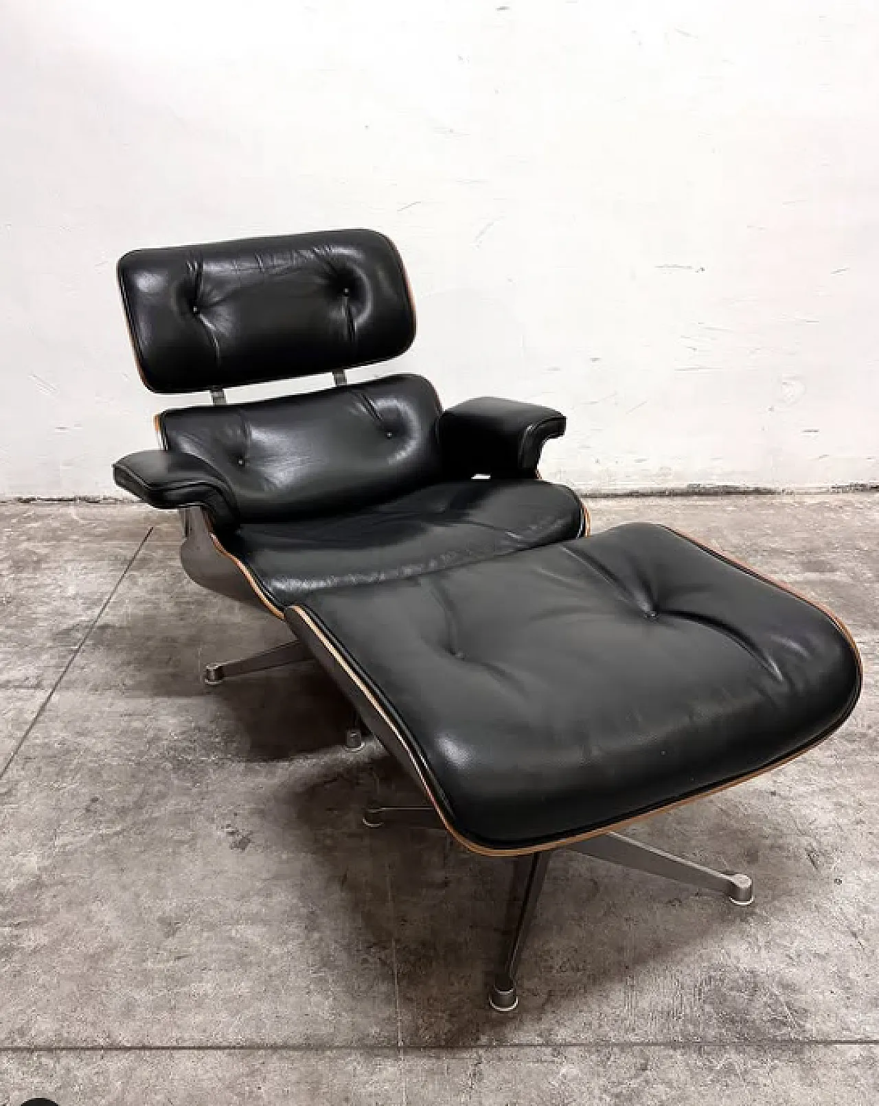 Lounge Chair & Ottoman di C. e R. Eames per Herman Miller, anni '70 1