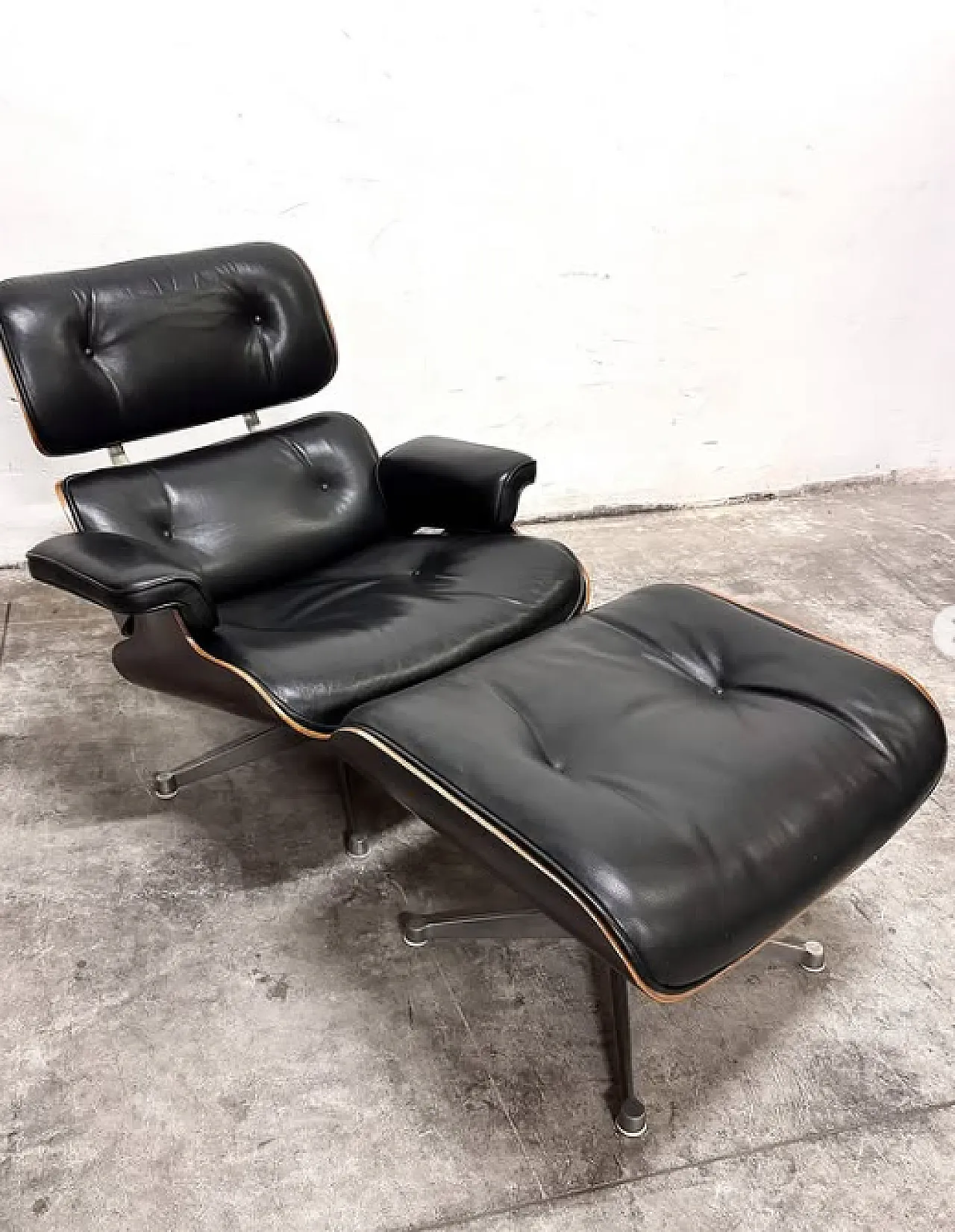 Lounge Chair & Ottoman di C. e R. Eames per Herman Miller, anni '70 3