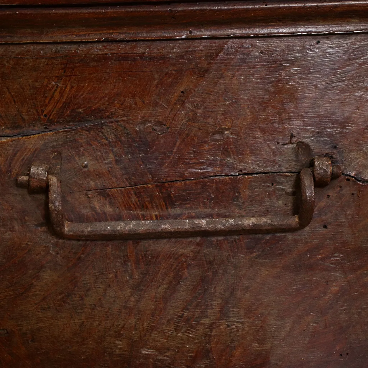 Cassapanca in noce massello, inizio '700 7