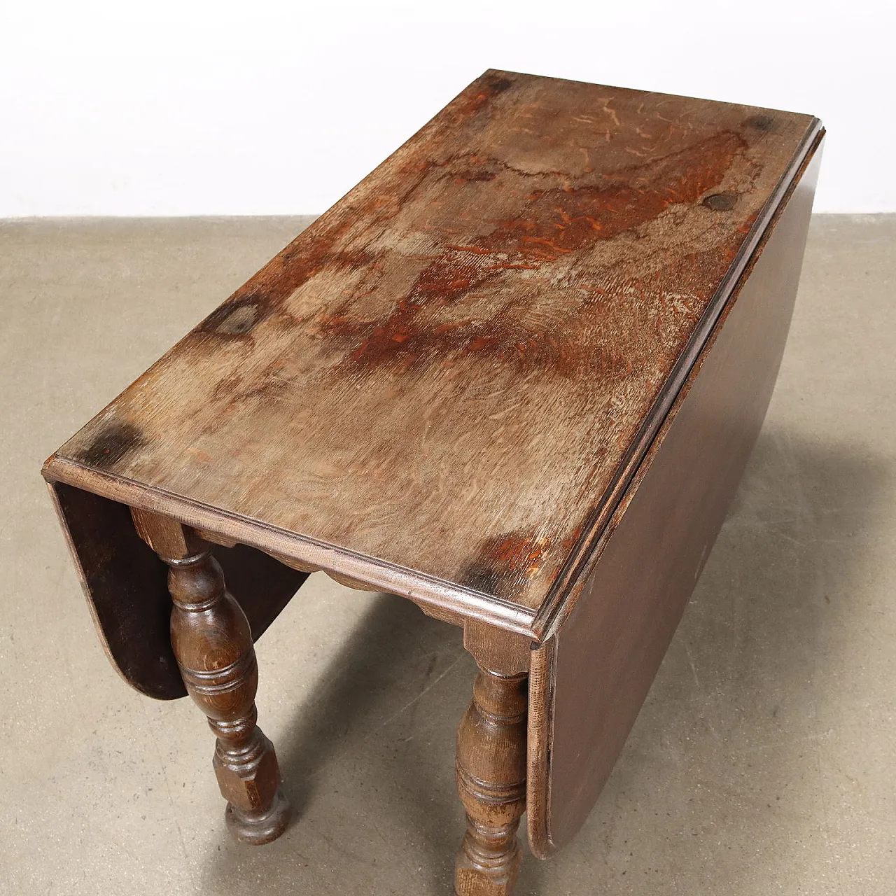 Extending table, 20th century 4