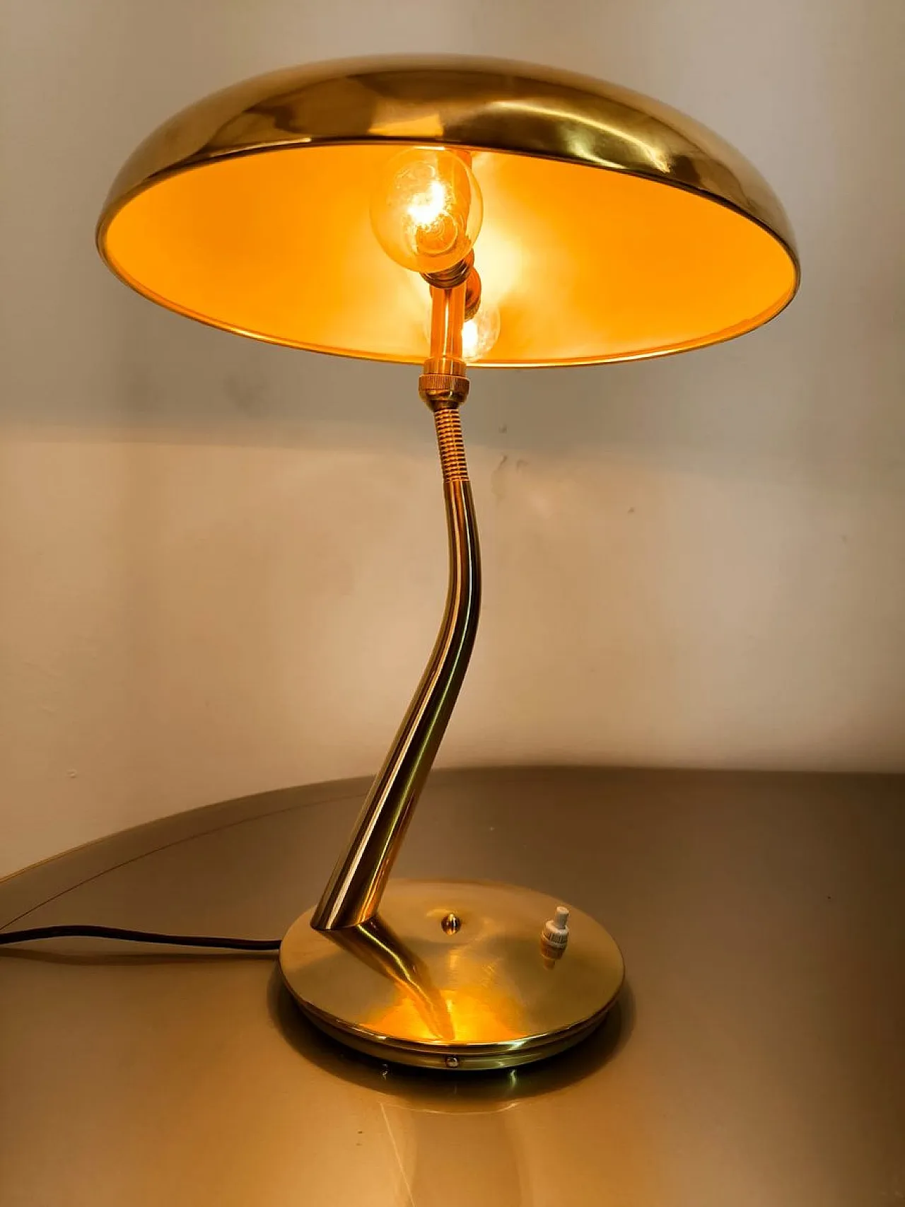 Lampada in ottone di Lumen Milano, anni '50 6