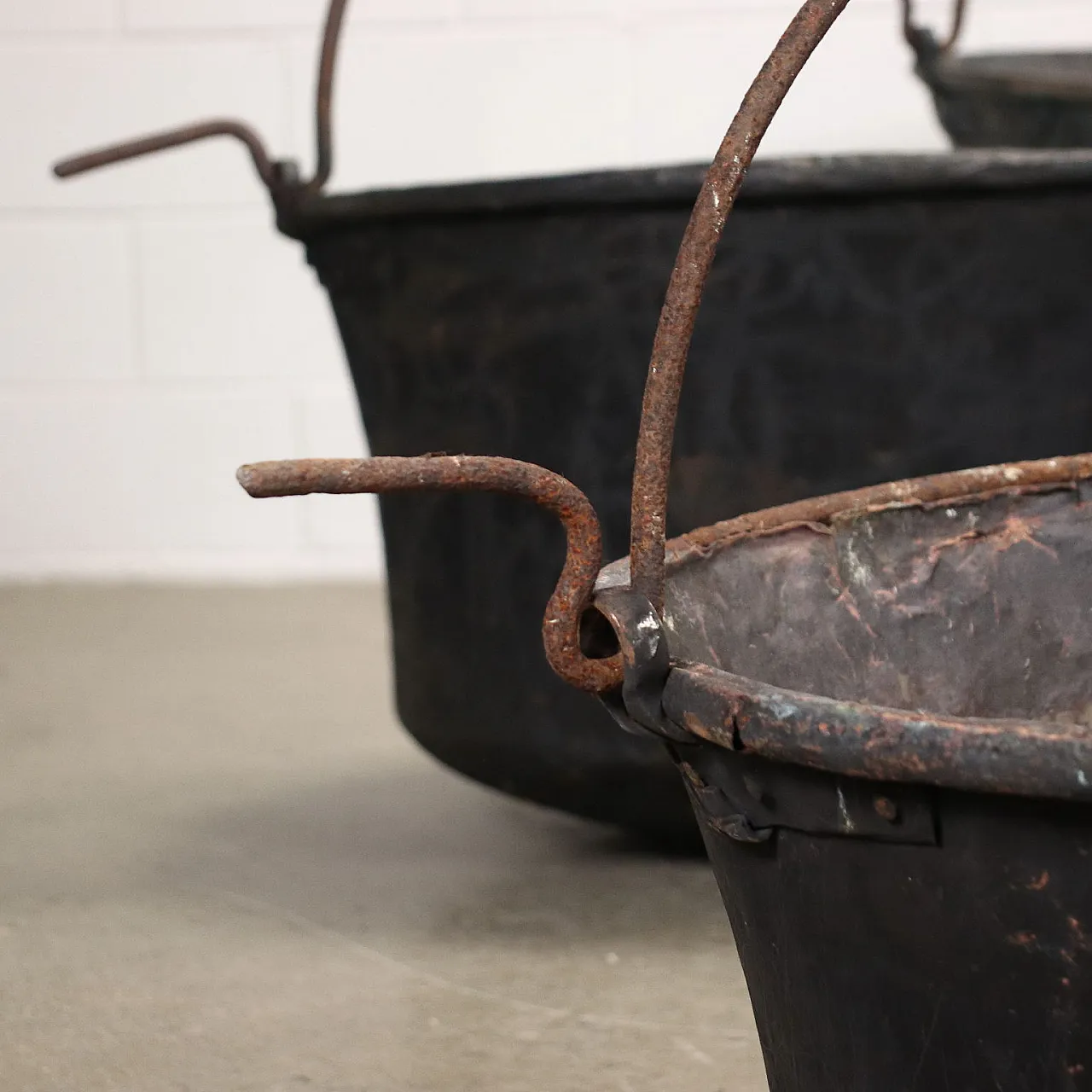 7 Copper pots and pans with handles 4