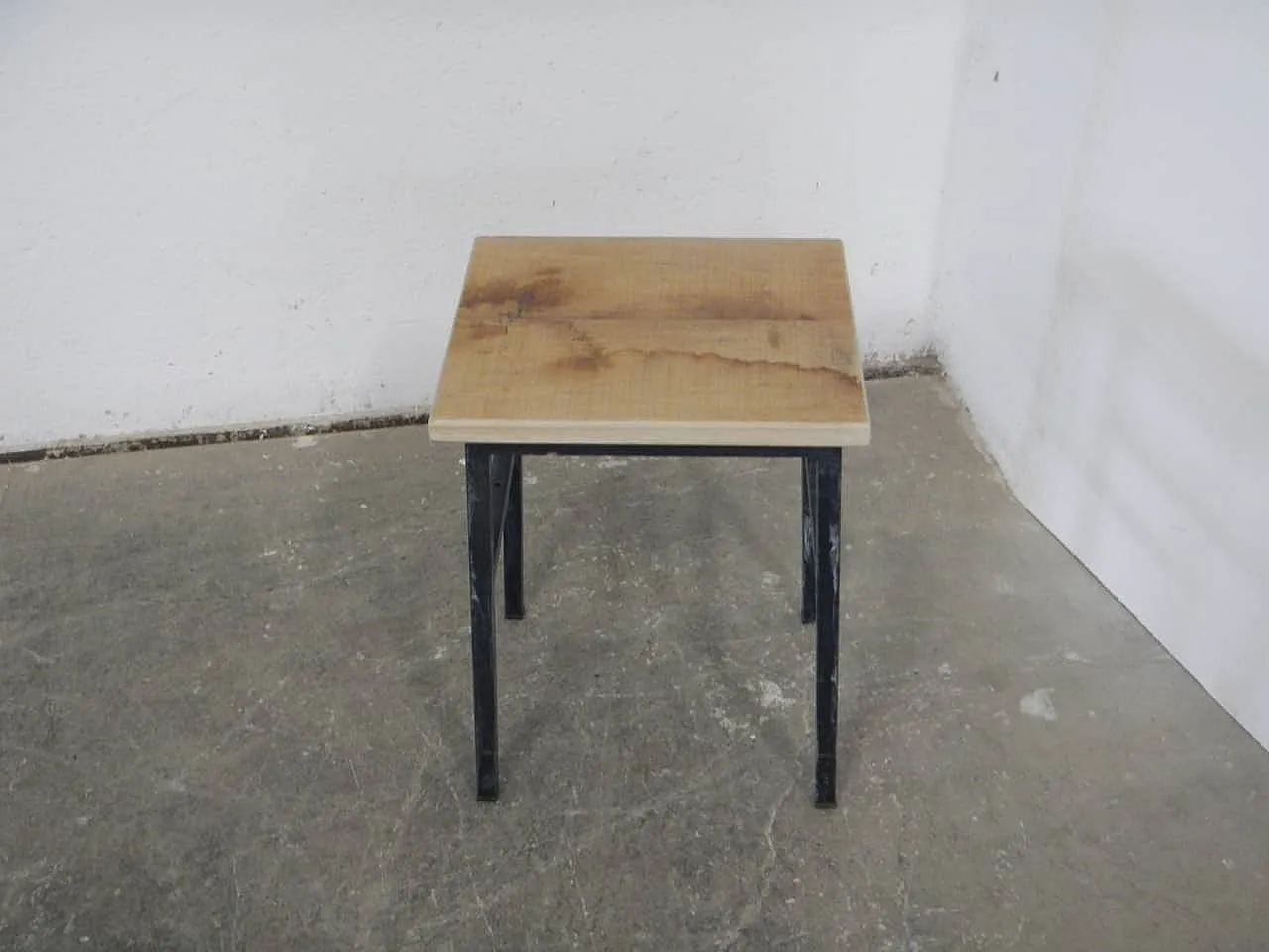 Sgabello in ferro nero, 1970 1