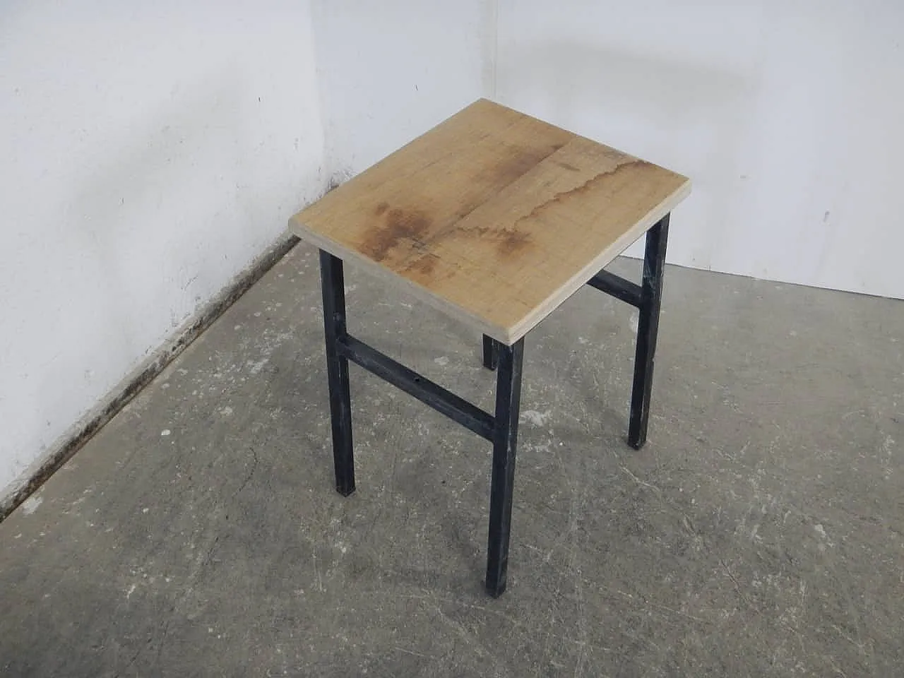 Sgabello in ferro nero, 1970 2