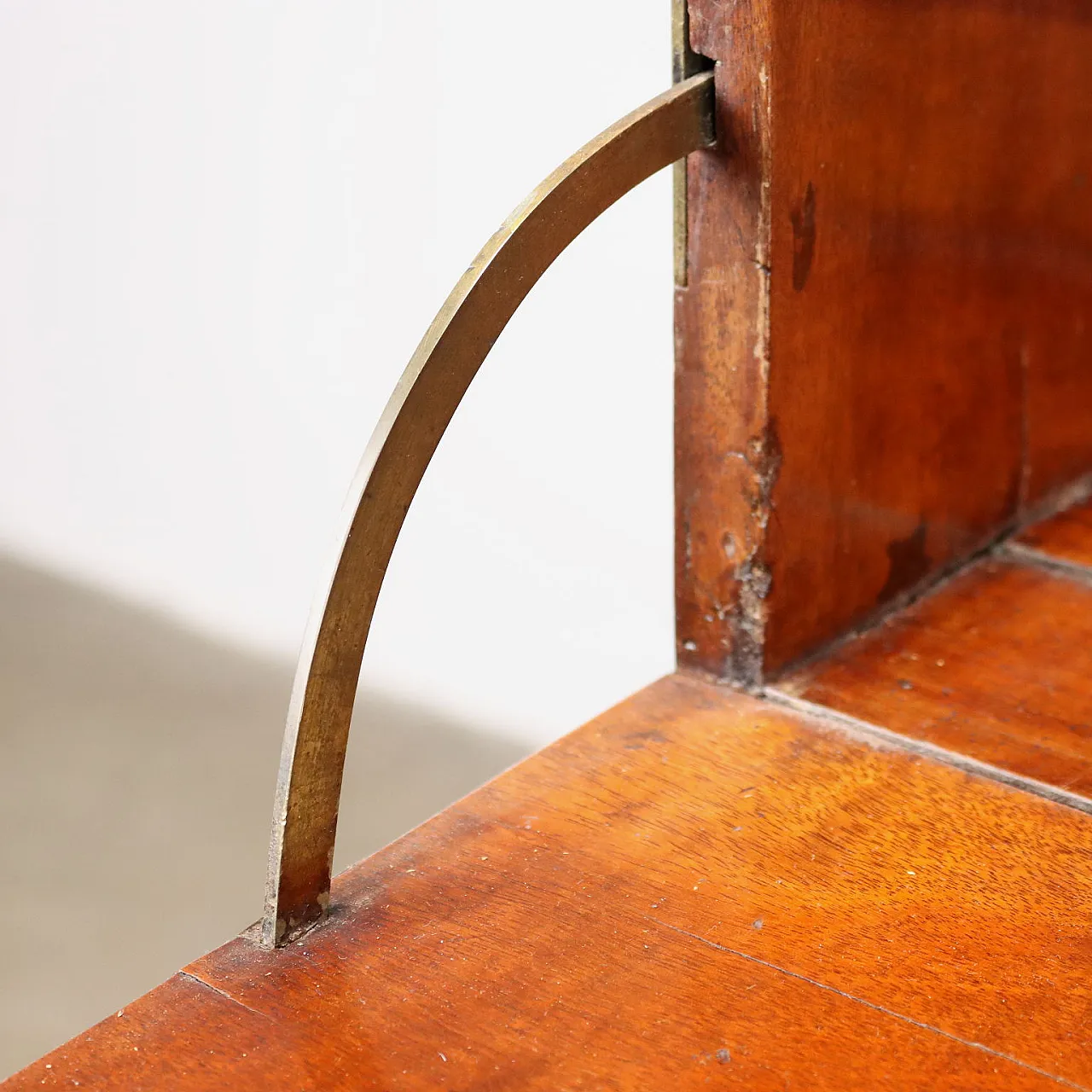 Mahogany neo-Gothic style bookcase, 19th century 7