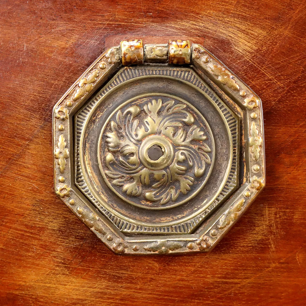 Mahogany neo-Gothic style bookcase, 19th century 8