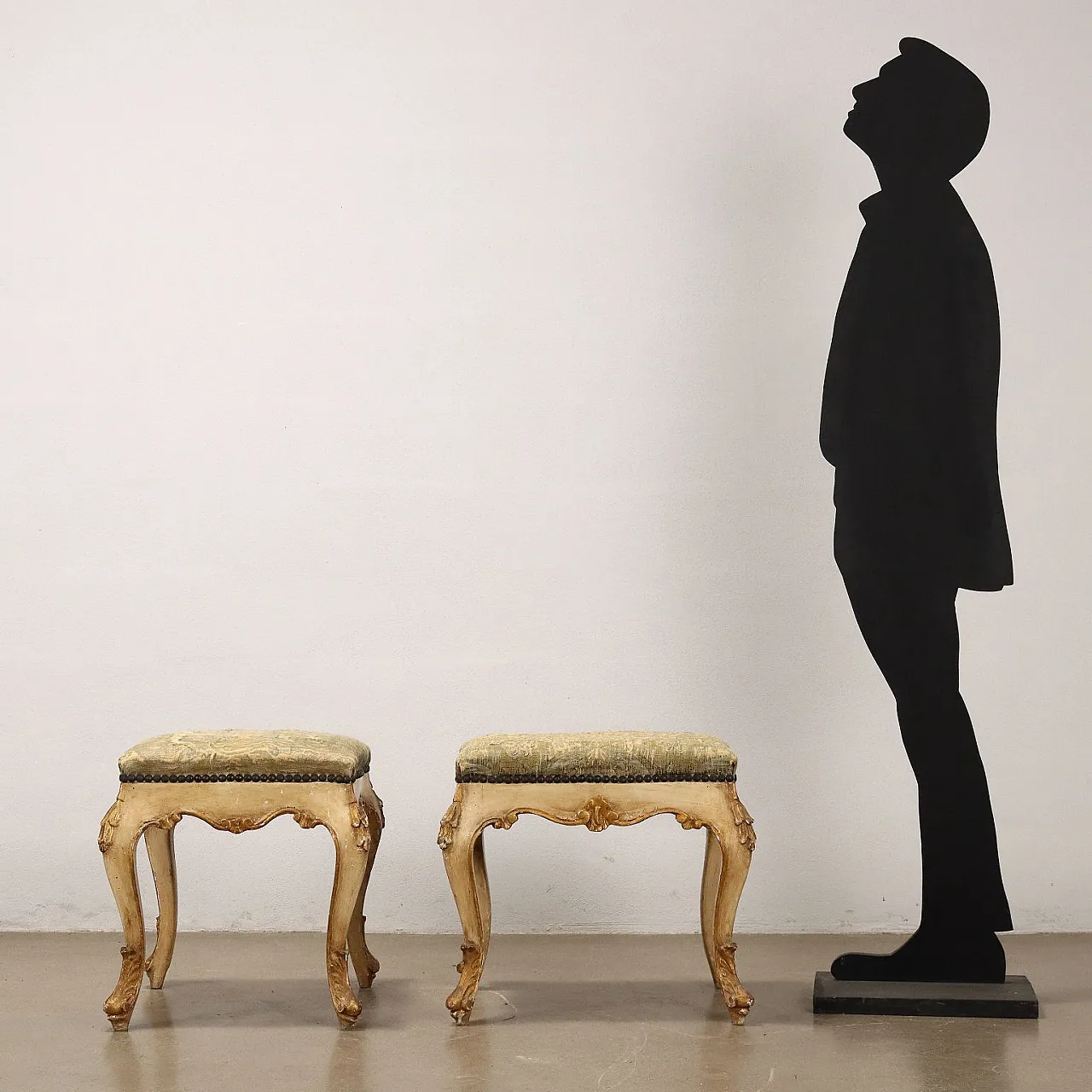 Coppia di Poufs in legno dorato e tessuto broccato, '800 2
