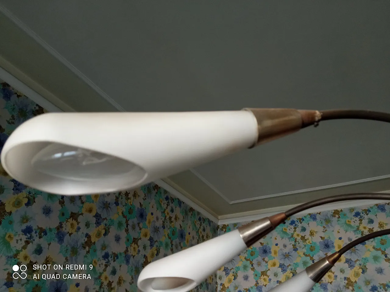 Lampadario vintage in ottone e vetro 11