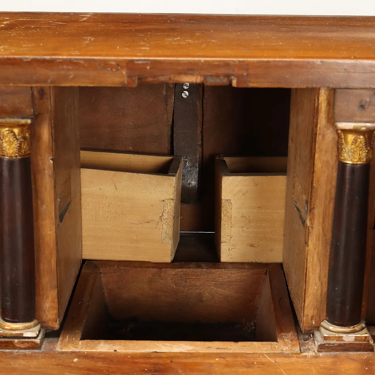 Empire walnut flap with plinth feet, early 19th century 7
