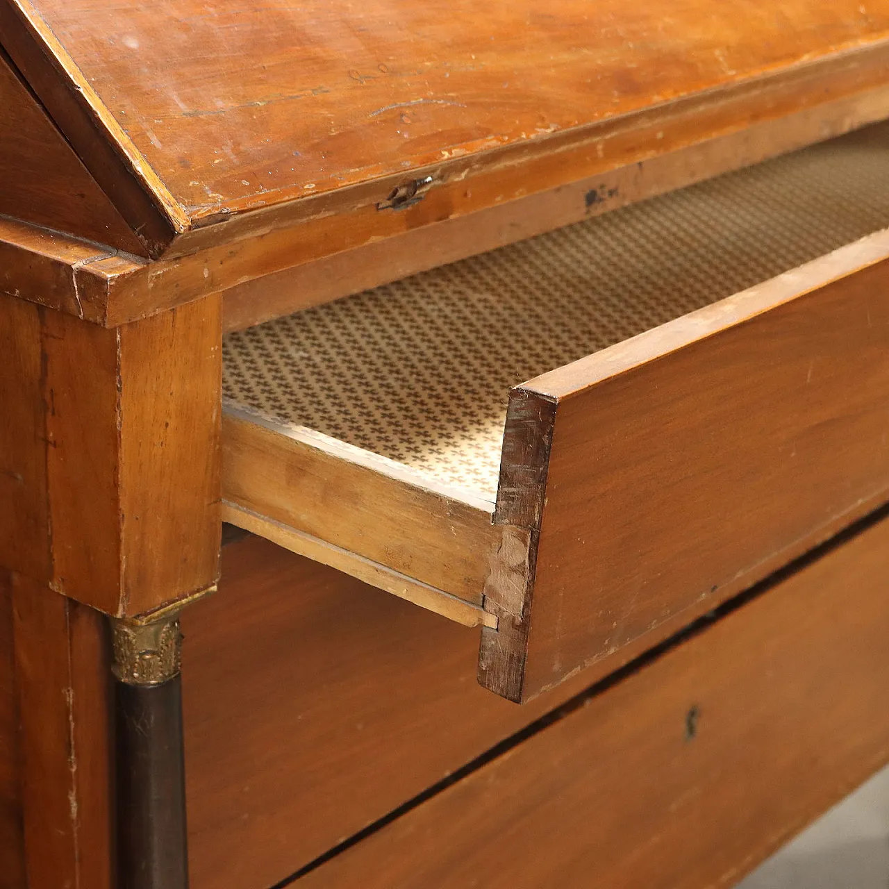 Empire walnut flap with plinth feet, early 19th century 10