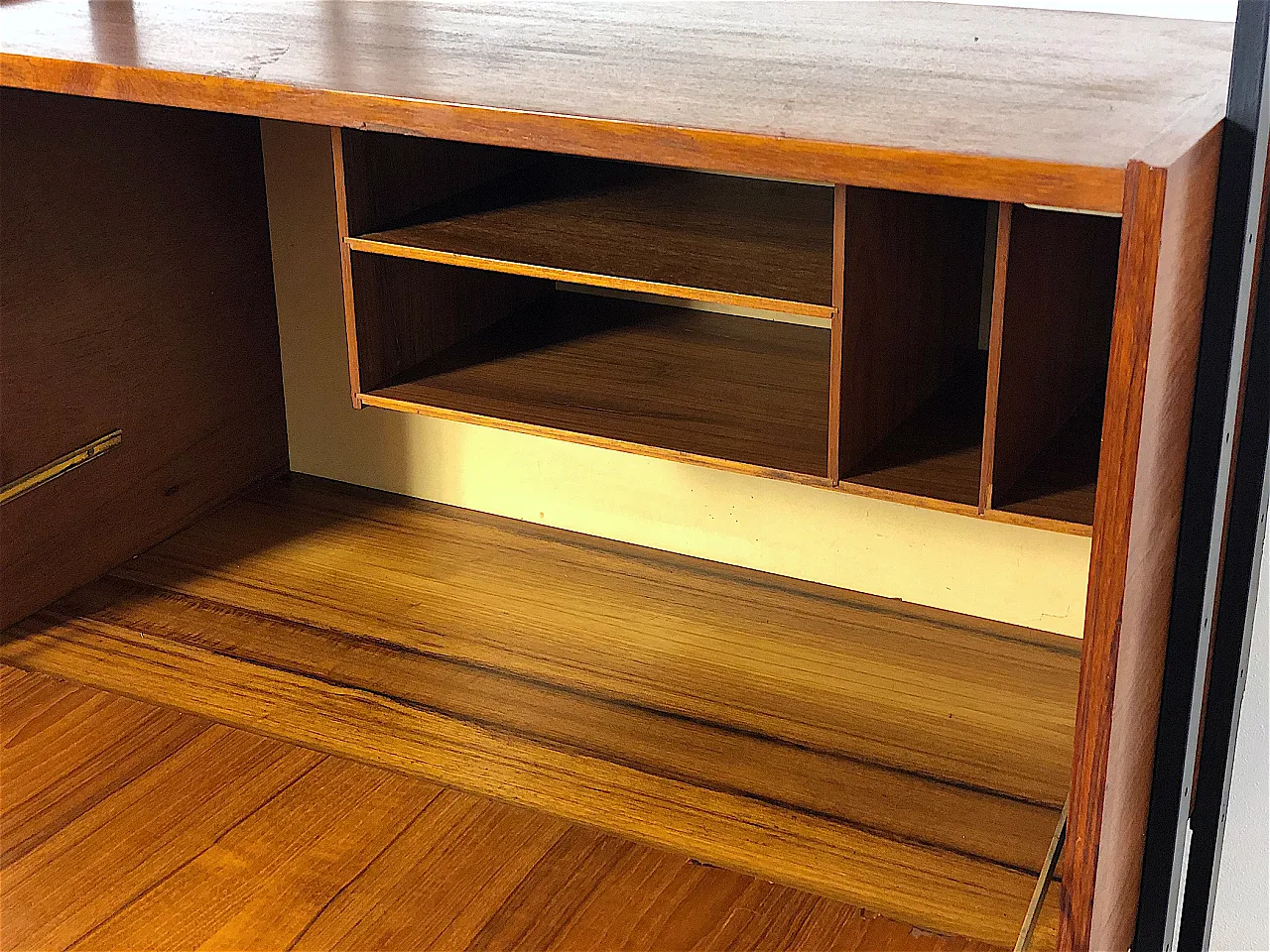 Bookshop with one span, 60s 4