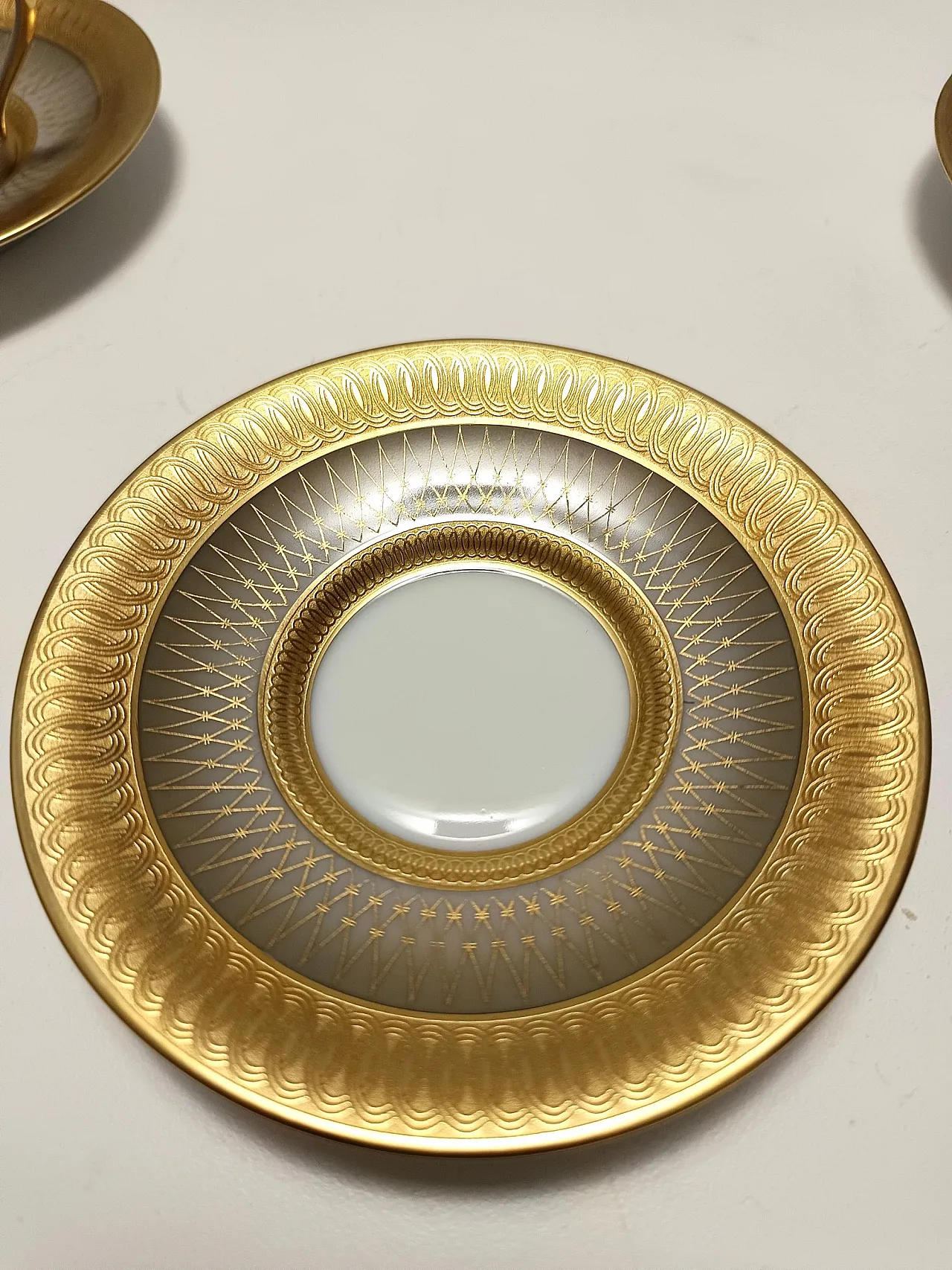 11 Porcelain and Pure Gold Coffee Cups by Hutschenreuther, 70s 6