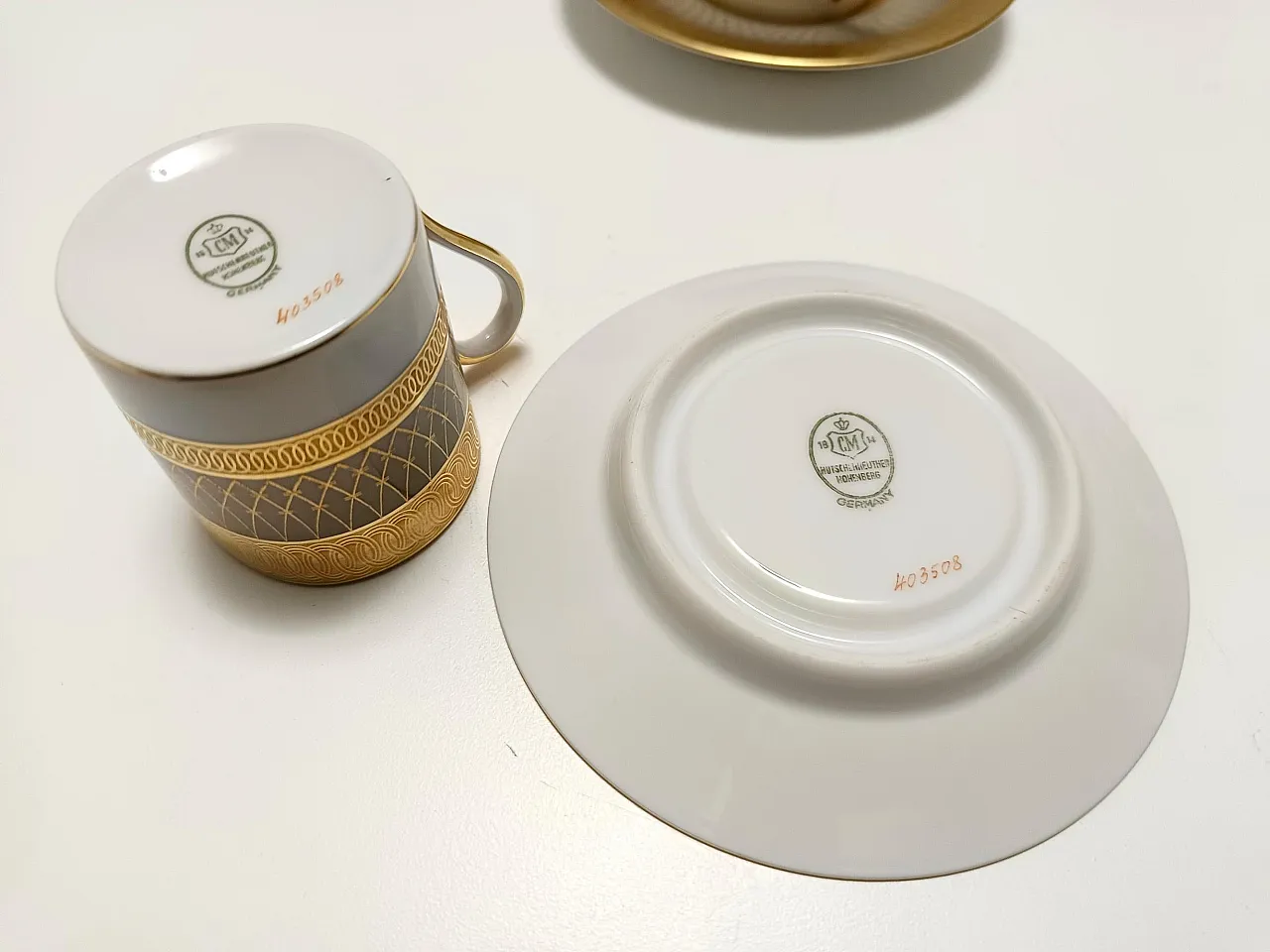 11 Porcelain and Pure Gold Coffee Cups by Hutschenreuther, 70s 7