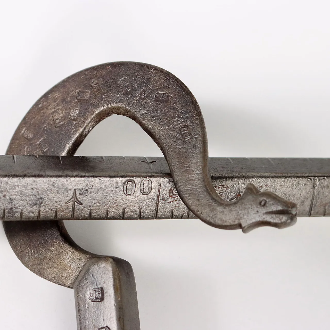 Bilancia stadera in ferro massiccio e bronzo di Carlo Toppi Figino Serenza, '800 10