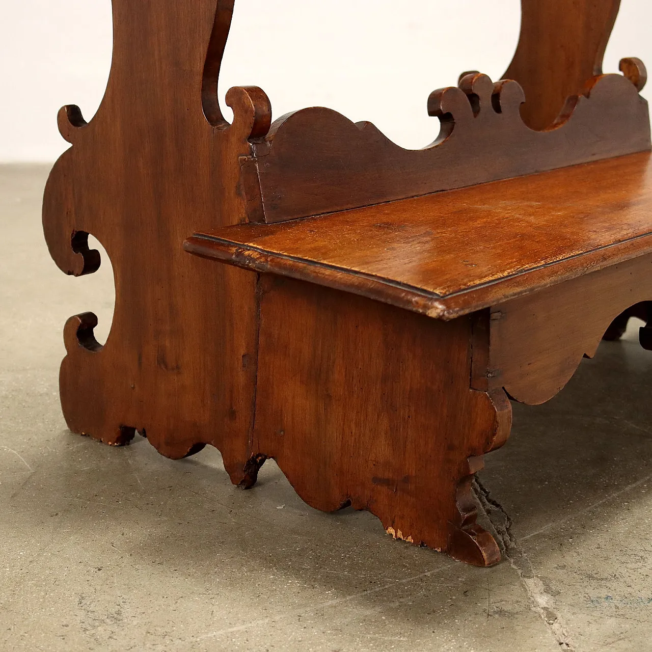 Inginocchiatoio fratino in noce, inizio '700 5