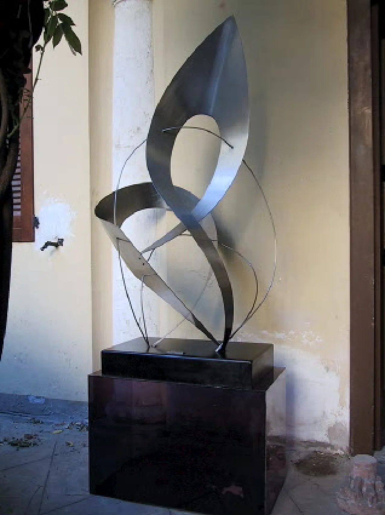 Abstract steel sculpture, 1960s 8