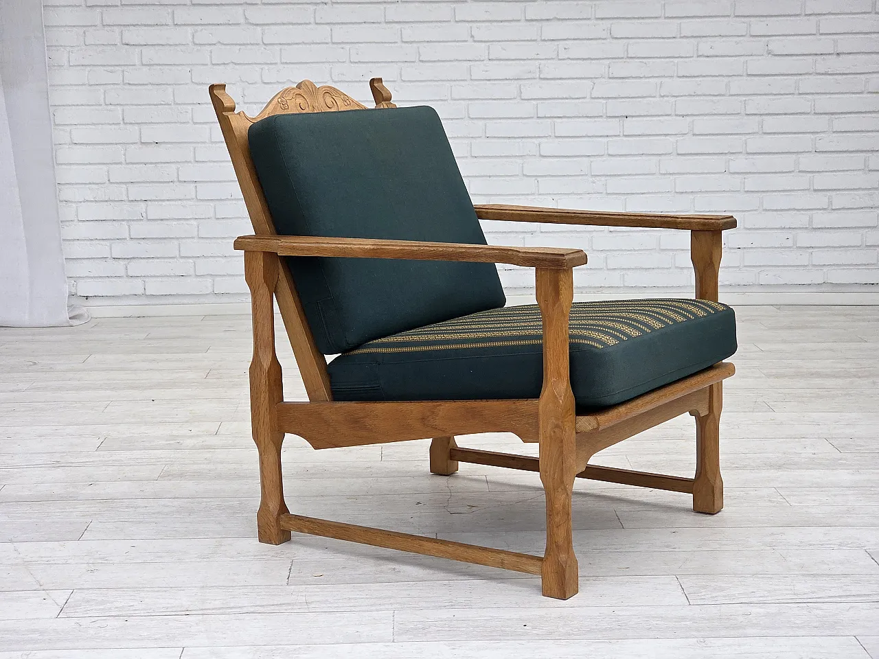 Scandinavian lounge chair, green wool, solid oak wood, 70s 1