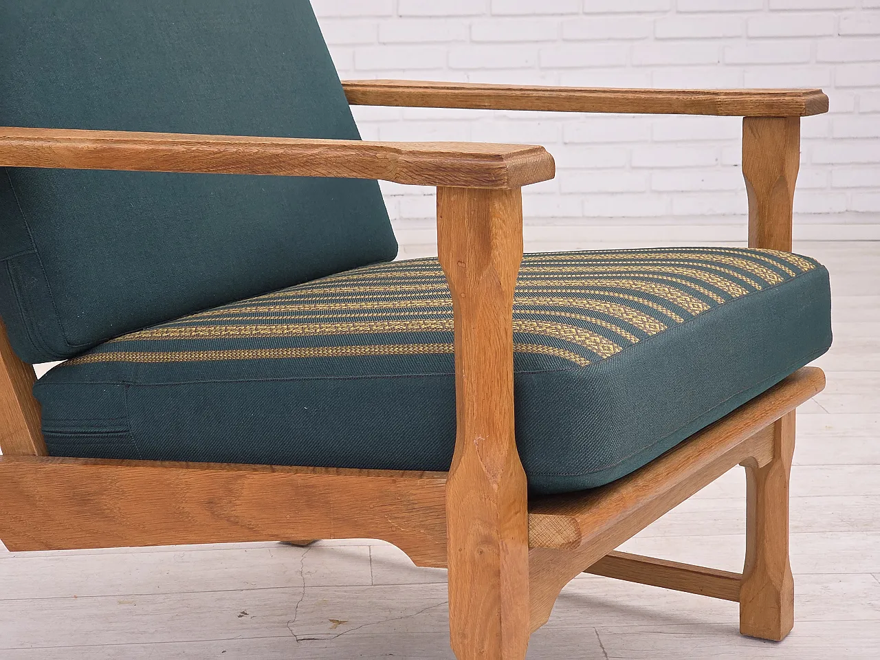 Scandinavian lounge chair, green wool, solid oak wood, 70s 2