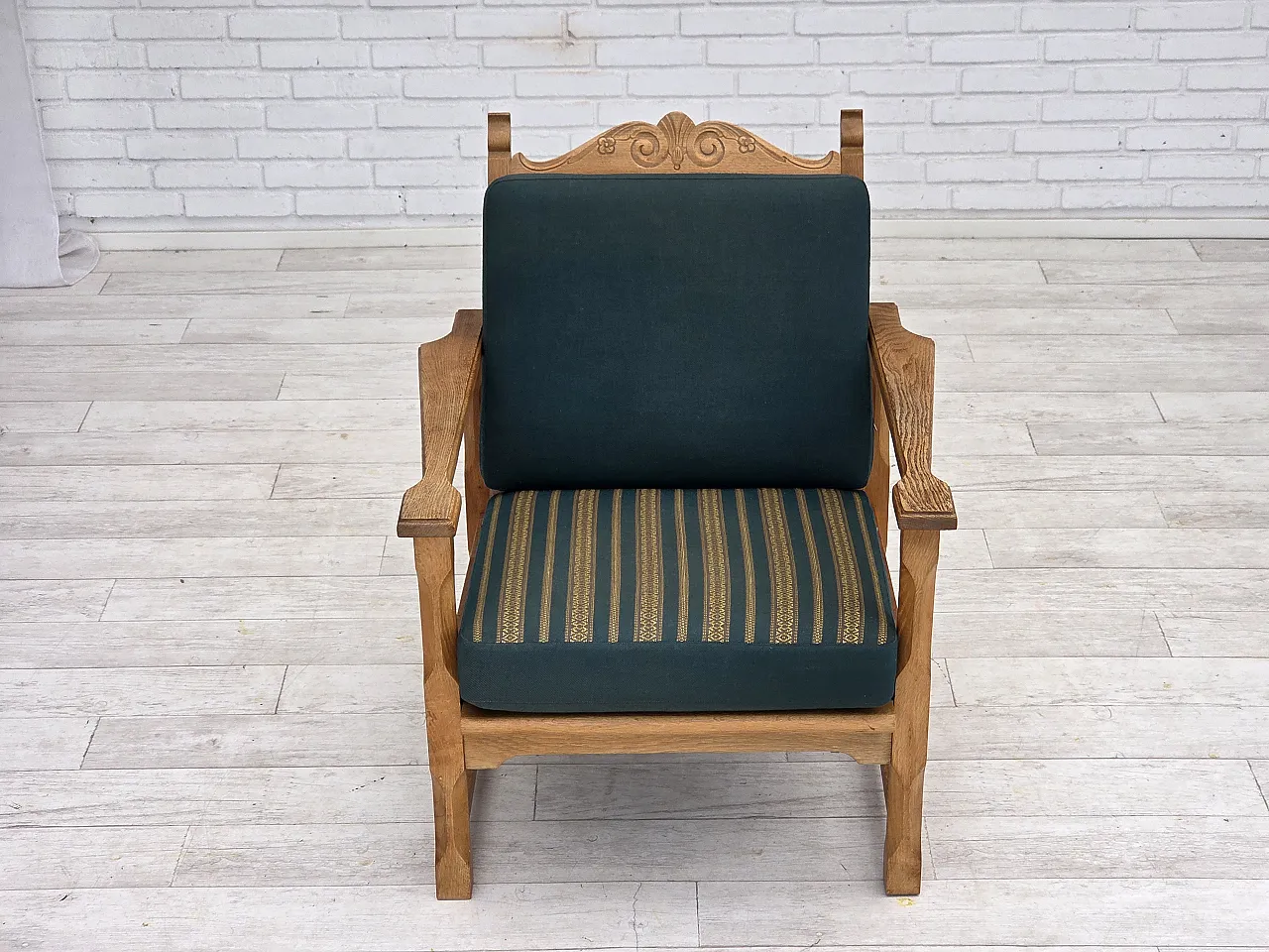 Scandinavian lounge chair, green wool, solid oak wood, 70s 4