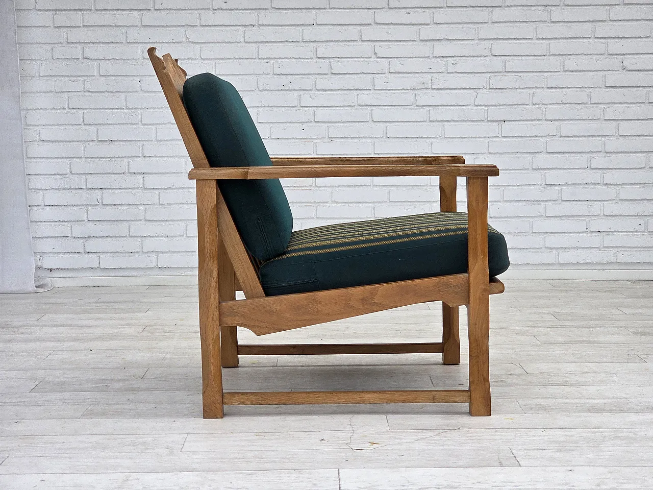 Scandinavian lounge chair, green wool, solid oak wood, 70s 8