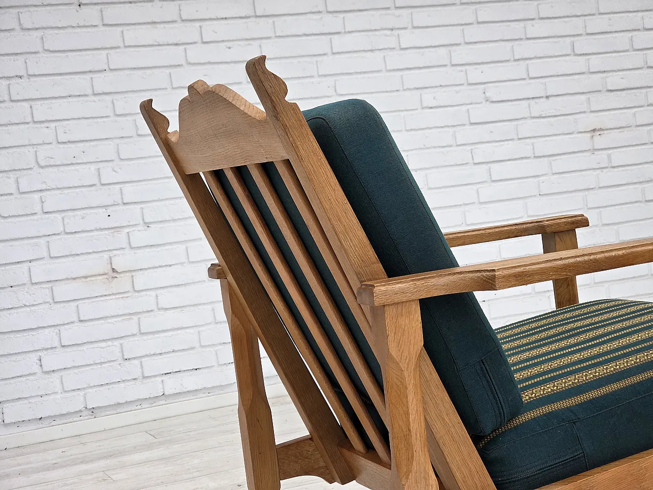Scandinavian lounge chair, green wool, solid oak wood, 70s 9