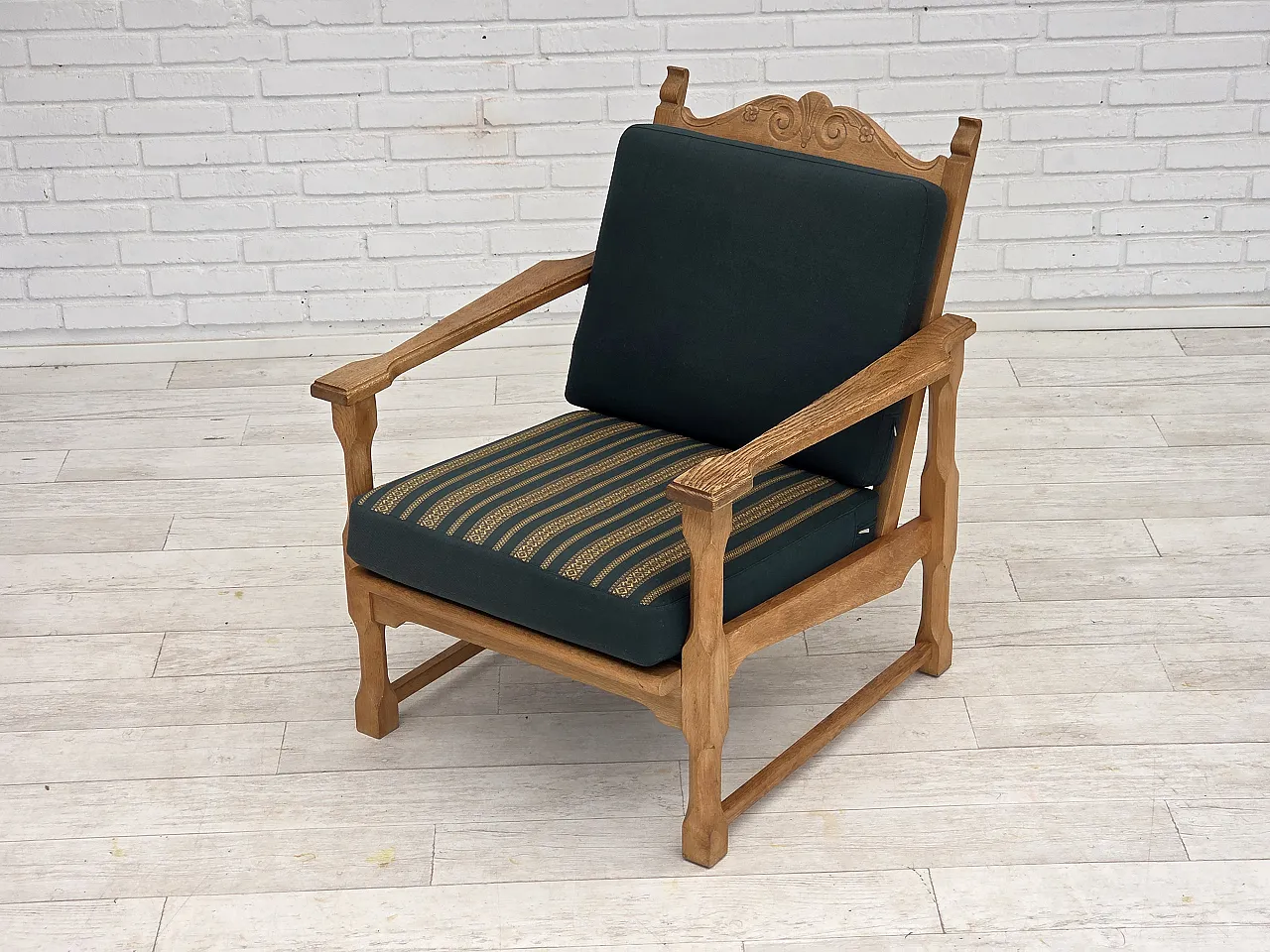 Scandinavian lounge chair, green wool, solid oak wood, 70s 14