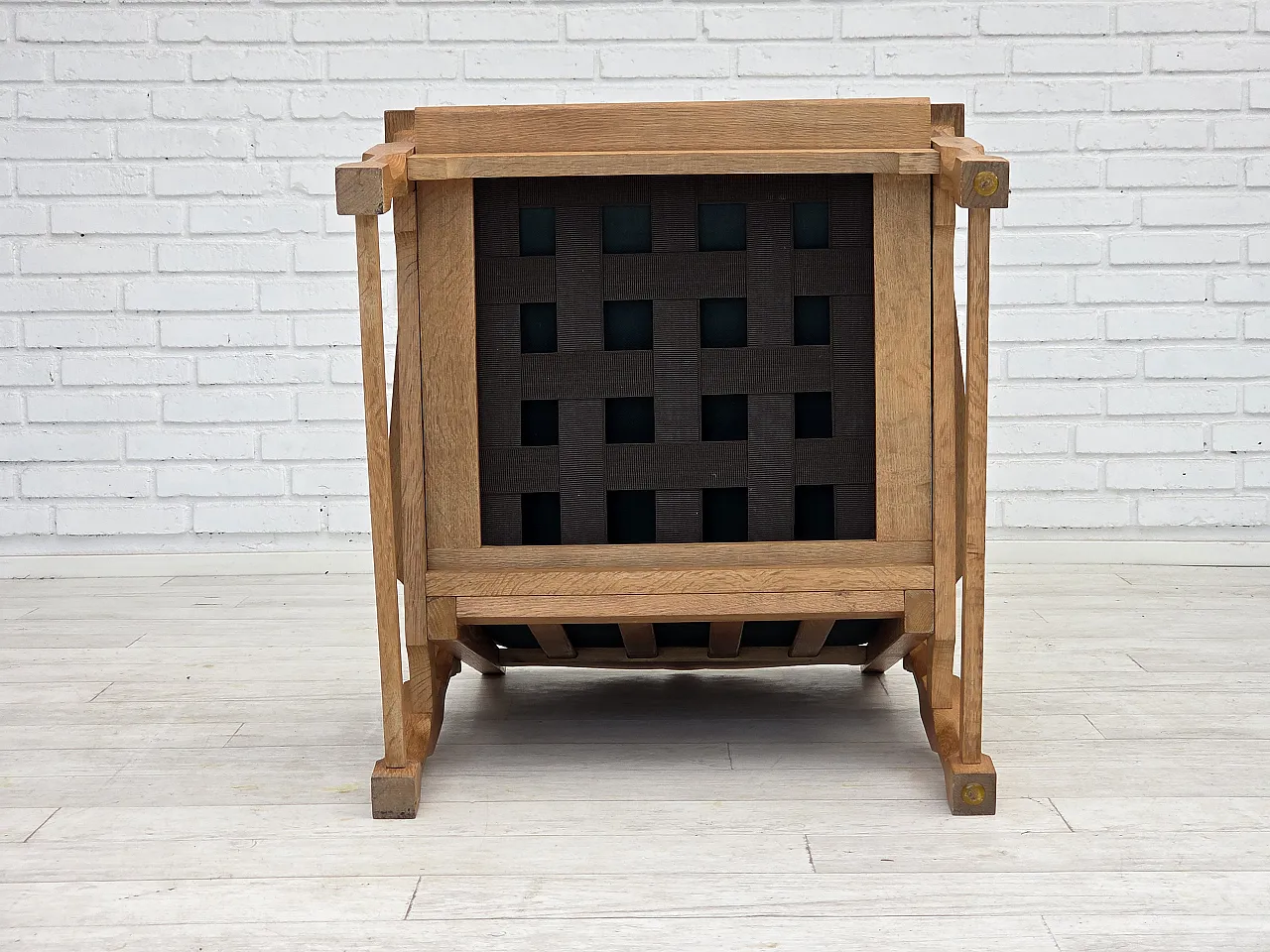 Scandinavian lounge chair, green wool, solid oak wood, 70s 15