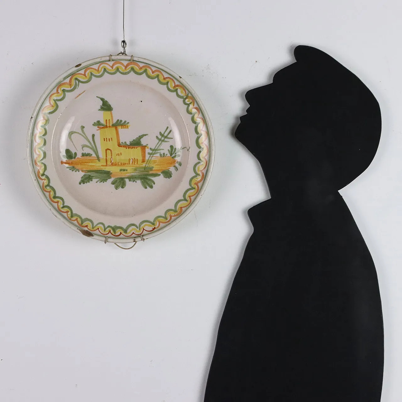 Piatto in maiolica policroma, '800 2