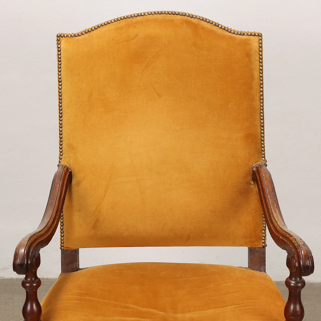 Walnut spool armchair with wavy arms & ochre fabric, 18th century 3