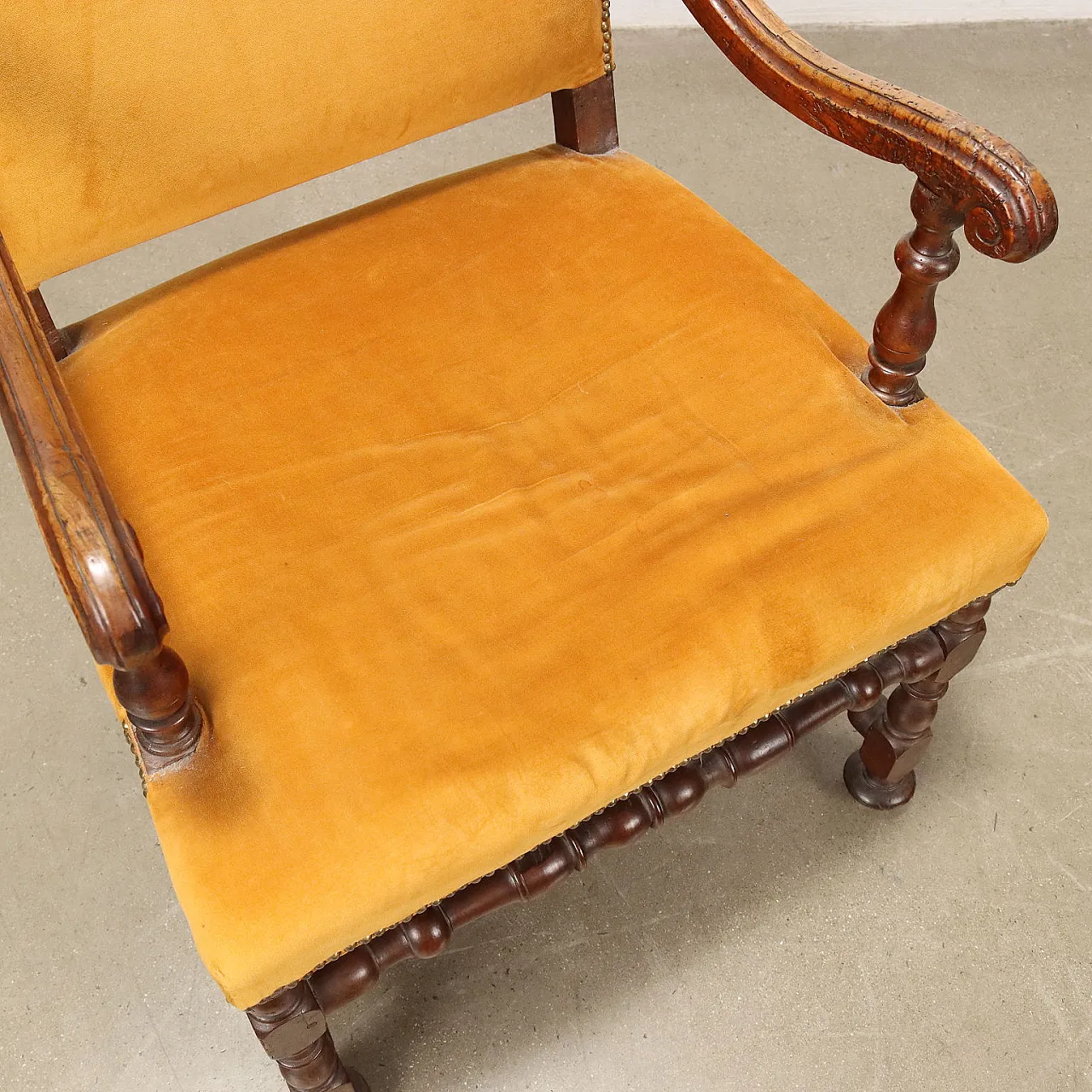 Walnut spool armchair with wavy arms & ochre fabric, 18th century 8