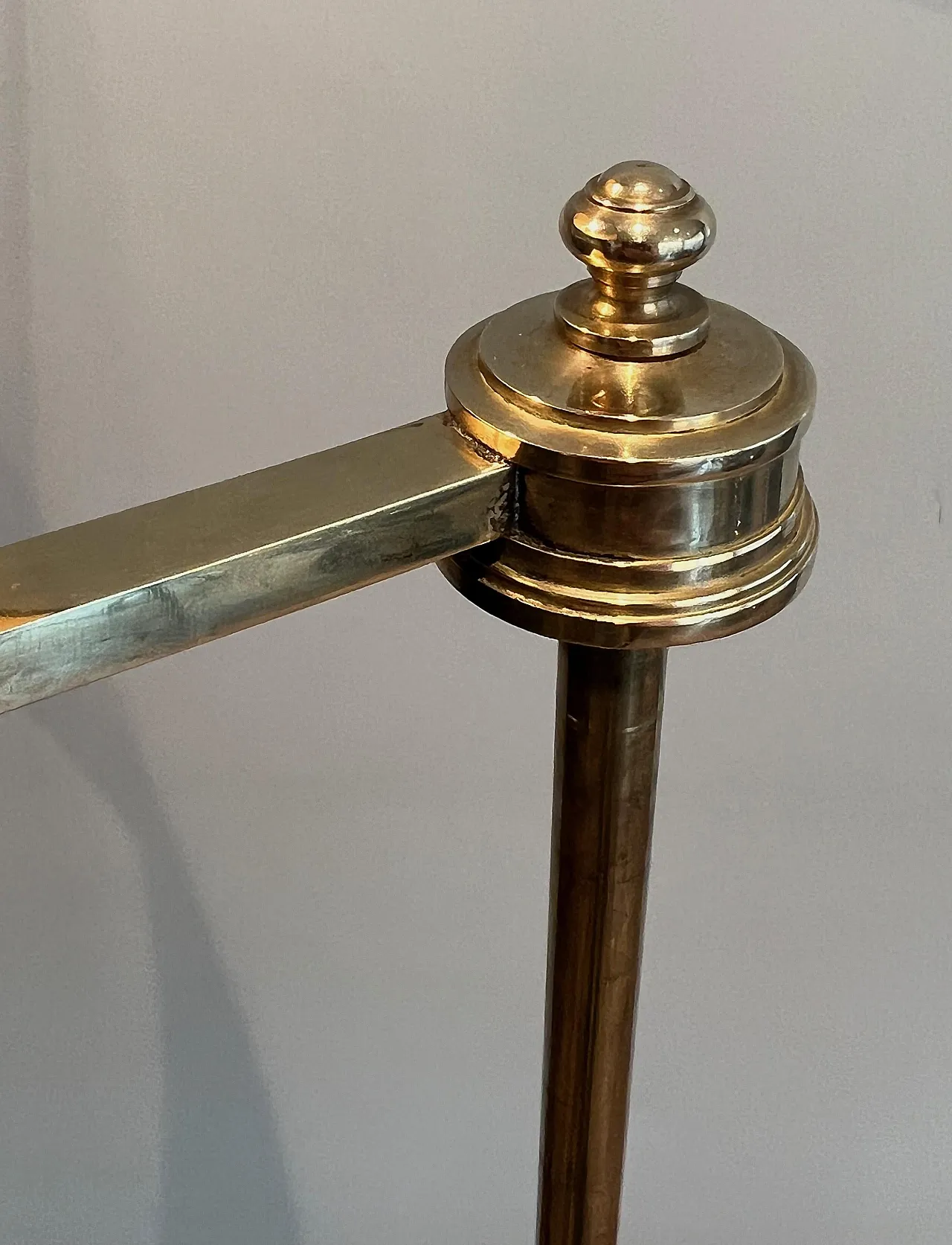 Coppia di lampade in ottone con braccio rimovibile, anni '40 17